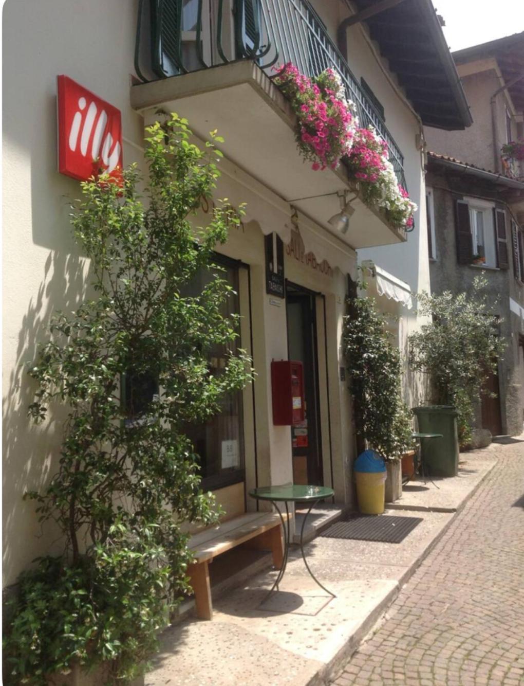 Alla Torre Del Barbarossa B&B Foresteria Mandello del Lario Eksteriør bilde